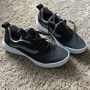 Women’s VANS - gray ultra range size 9 NEW